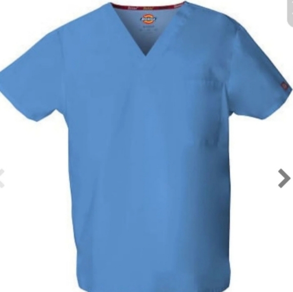 Scrub pants and scrub shirt - Picture 2 of 4